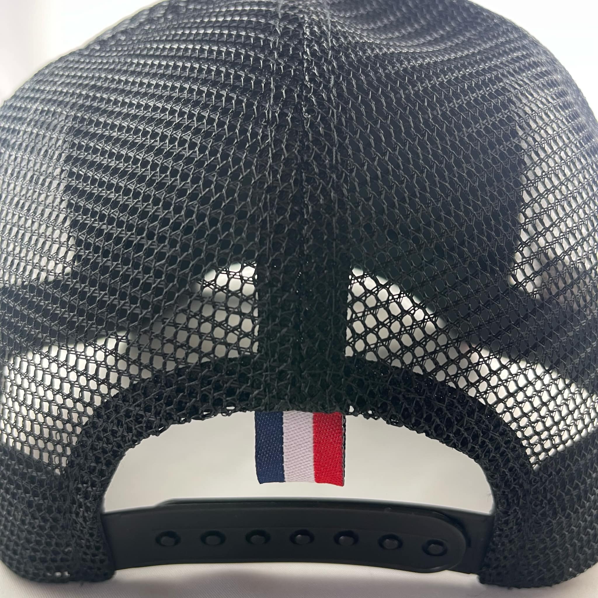 Le Victor Hugo x Barros x Makaï