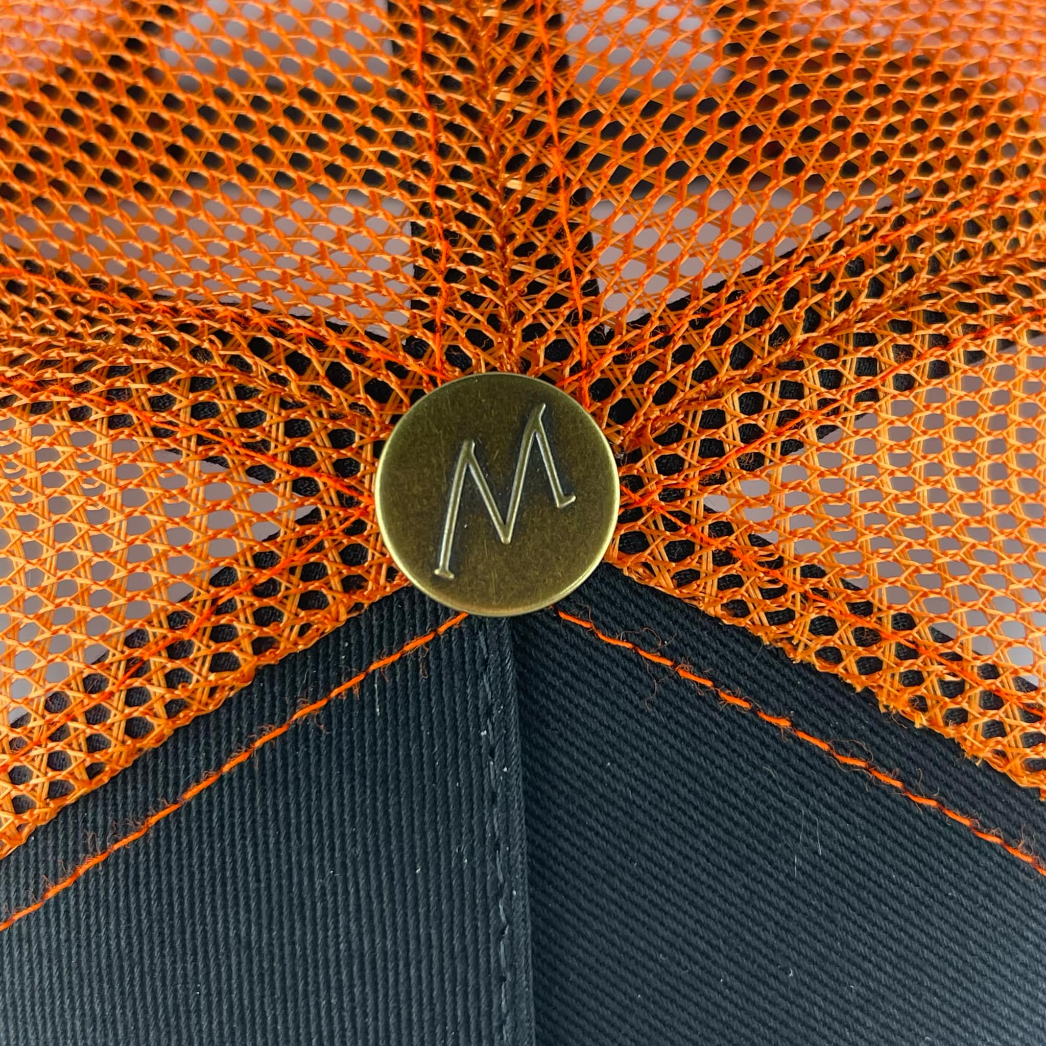 Noir & Orange